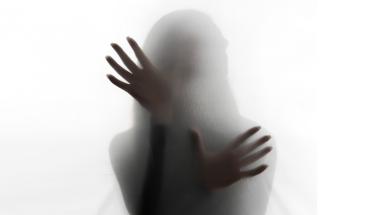 Istituiti due premi per contrastare la violenza di genere e diffondere una cultura del rispetto delle pari opportunità